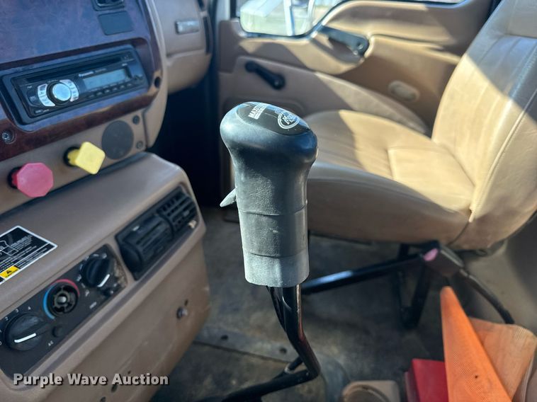 image for item EH6602 2007 Mack Granite semi truck