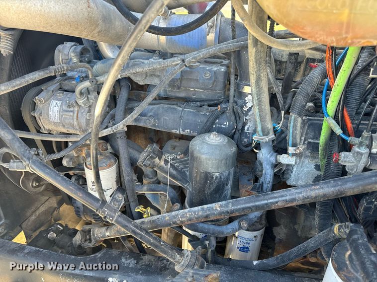 image for item EH6602 2007 Mack Granite semi truck