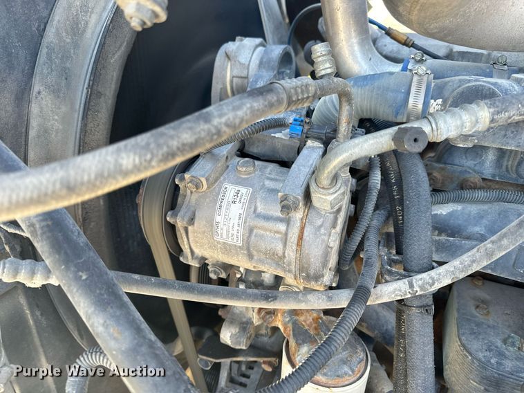 image for item EH6602 2007 Mack Granite semi truck