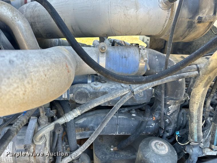 image for item EH6602 2007 Mack Granite semi truck