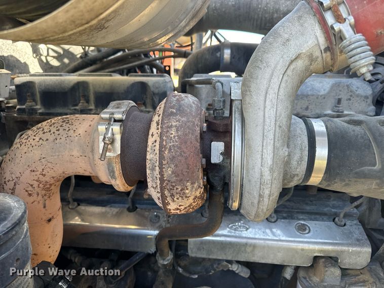 image for item EH6602 2007 Mack Granite semi truck