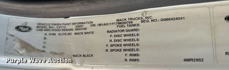 image for item EH6602 2007 Mack Granite semi truck