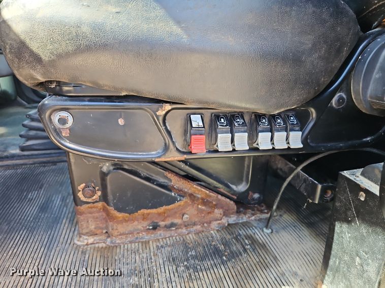 image for item EI3640 2006 Peterbuilt 379 semi truck