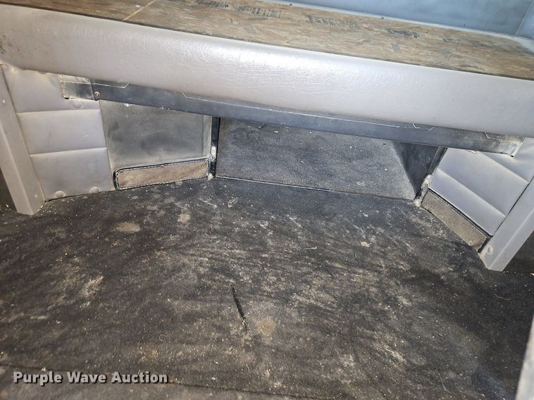 image for item EI3640 2006 Peterbuilt 379 semi truck