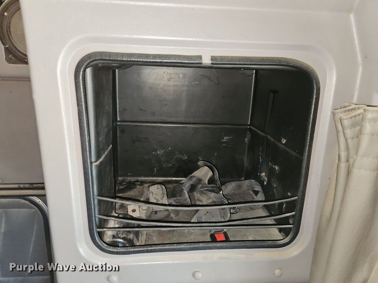 image for item EI3640 2006 Peterbuilt 379 semi truck