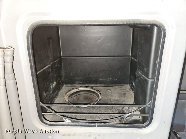 image for item EI3640 2006 Peterbuilt 379 semi truck