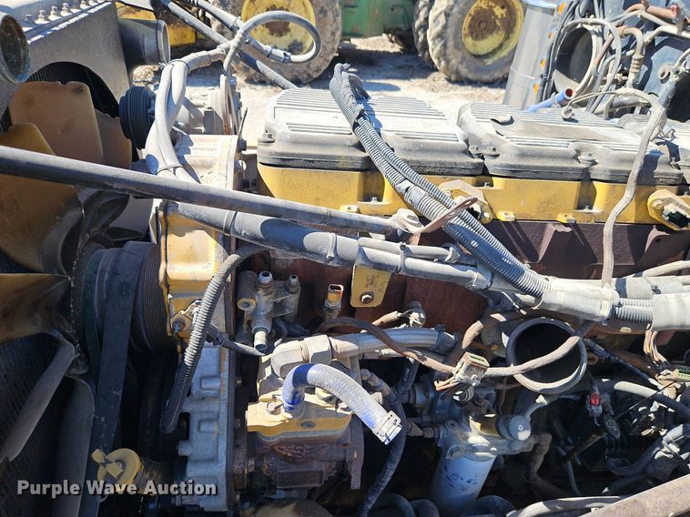 image for item EI3640 2006 Peterbuilt 379 semi truck