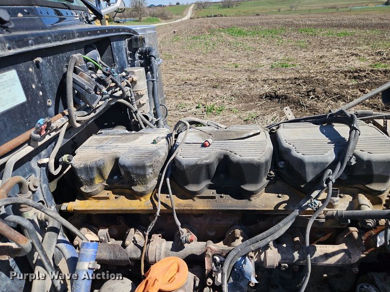 image for item EI3640 2006 Peterbuilt 379 semi truck