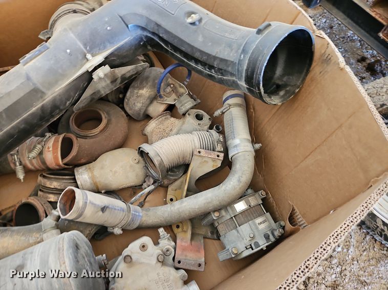 image for item EI3640 2006 Peterbuilt 379 semi truck