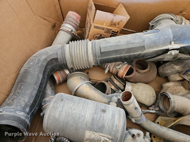 image for item EI3640 2006 Peterbuilt 379 semi truck