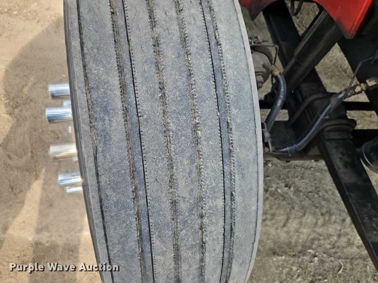 image for item EI3646 2000 International  9400i semi truck