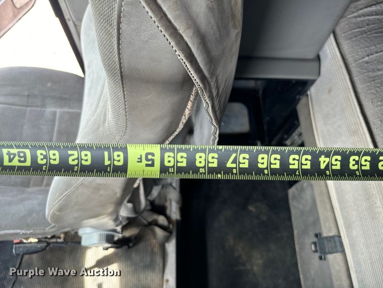 image for item EJ0317 2006 Kenworth T800 semi truck