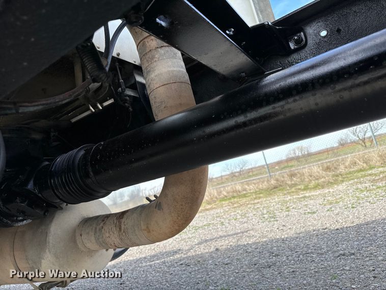 image for item EJ0317 2006 Kenworth T800 semi truck