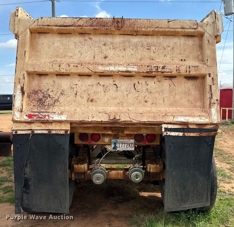 image for item EJ0335 1991 Fruehauf  DRXX-M2-32 end dump trailer