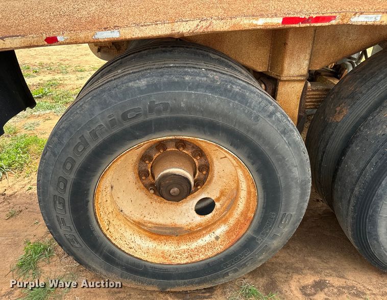 image for item EJ0335 1991 Fruehauf  DRXX-M2-32 end dump trailer