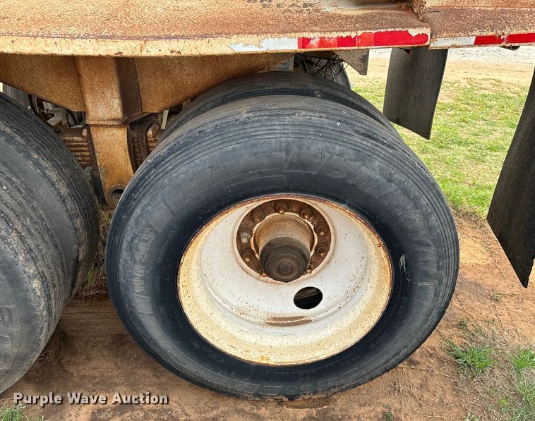 image for item EJ0335 1991 Fruehauf  DRXX-M2-32 end dump trailer