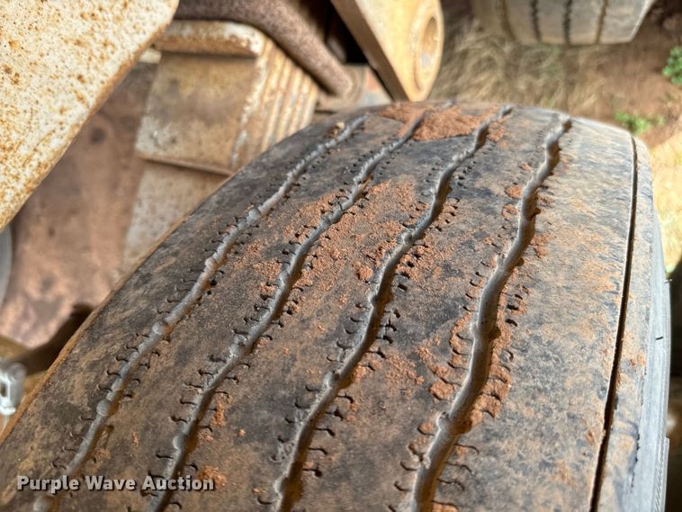 image for item EJ0335 1991 Fruehauf  DRXX-M2-32 end dump trailer