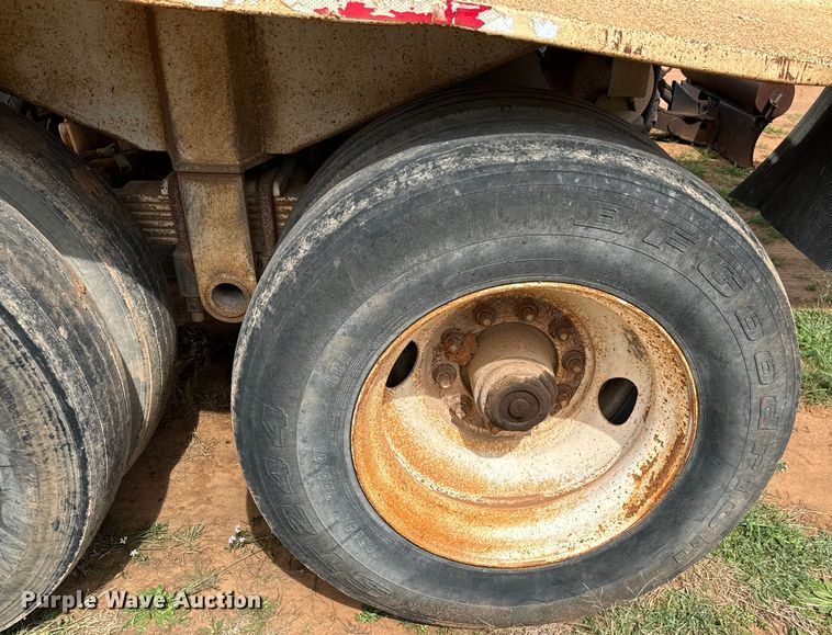 image for item EJ0335 1991 Fruehauf  DRXX-M2-32 end dump trailer