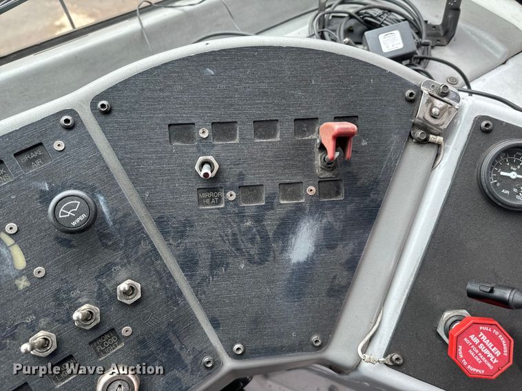 image for item EJ0347 Kalmar  Ottawa 4x2 yard truck