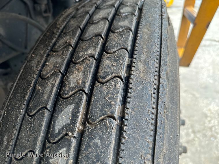 image for item EJ0347 Kalmar  Ottawa 4x2 yard truck