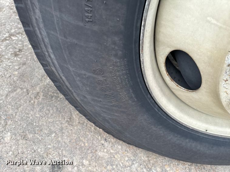 image for item EJ0347 Kalmar  Ottawa 4x2 yard truck