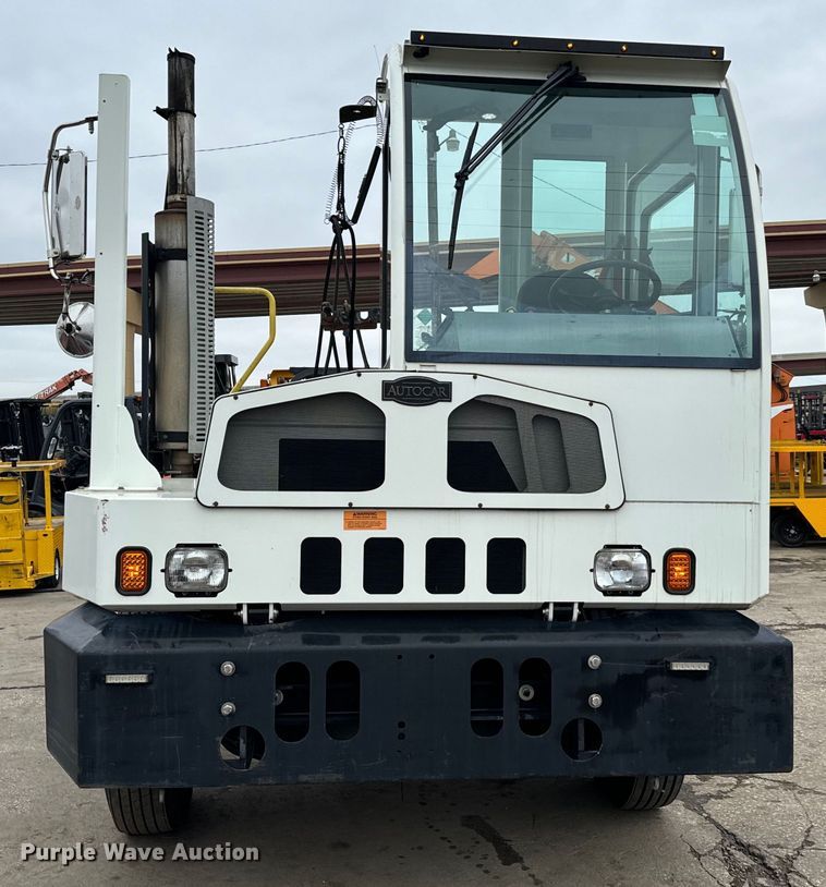 image for item EJ0348 2015 Autocar XSPotter yard truck