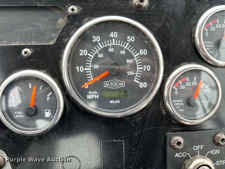 image for item EJ0348 2015 Autocar XSPotter yard truck