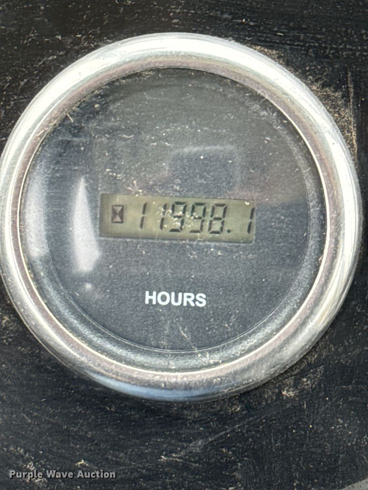 image for item EJ0348 2015 Autocar XSPotter yard truck