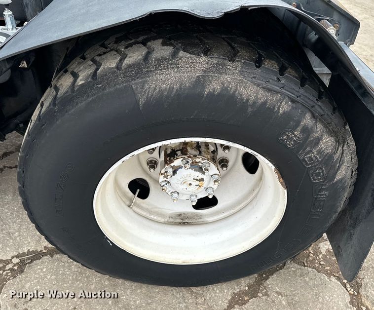 image for item EJ0348 2015 Autocar XSPotter yard truck