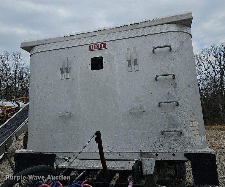 image for item EJ6054 1994 Heil end dump trailer
