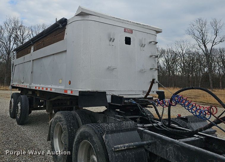 image for item EJ6054 1994 Heil end dump trailer