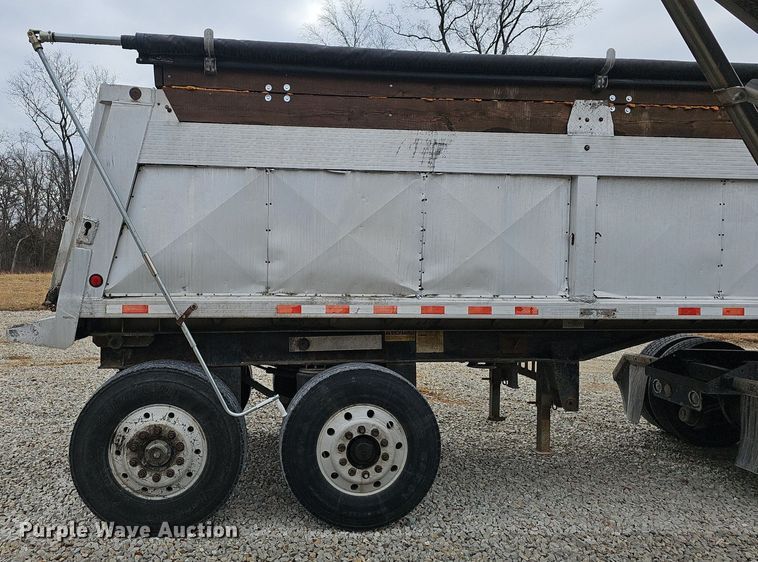 image for item EJ6054 1994 Heil end dump trailer