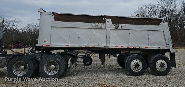 image for item EJ6054 1994 Heil end dump trailer