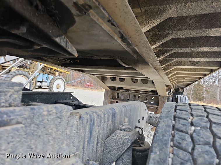 image for item EJ6054 1994 Heil end dump trailer