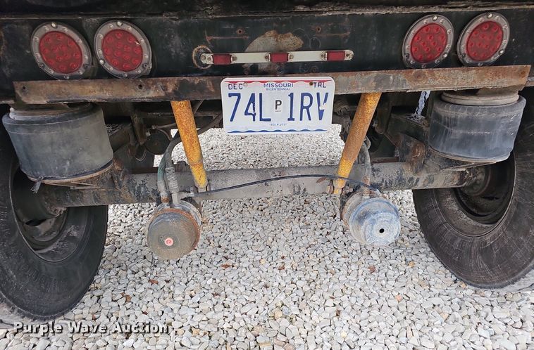 image for item EJ6054 1994 Heil end dump trailer