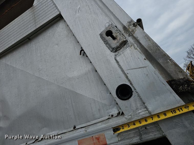 image for item EJ6054 1994 Heil end dump trailer