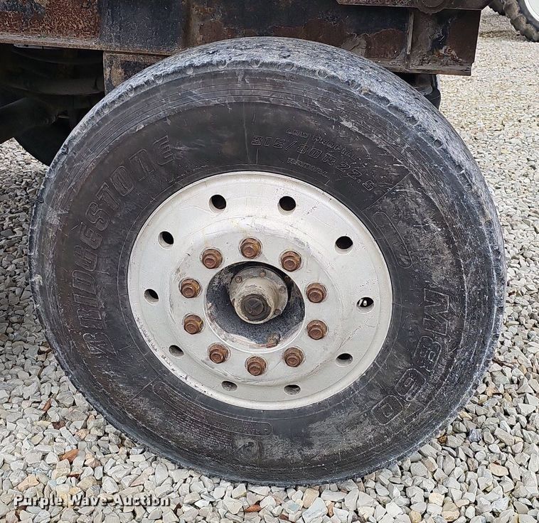 image for item EJ6054 1994 Heil end dump trailer