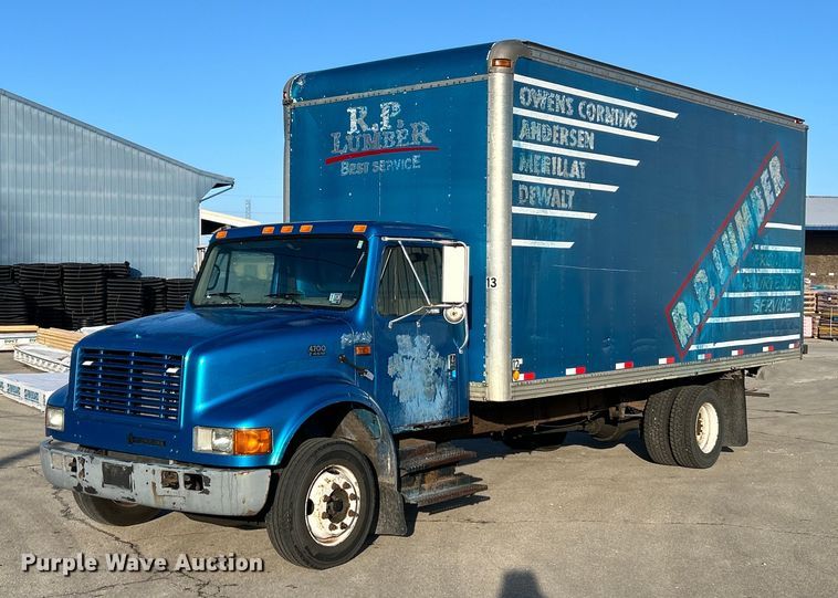image for item EK4006 2000 International 4700 box truck