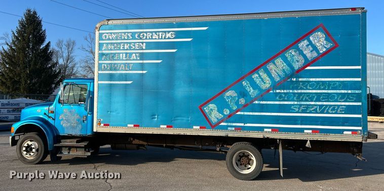 image for item EK4006 2000 International 4700 box truck
