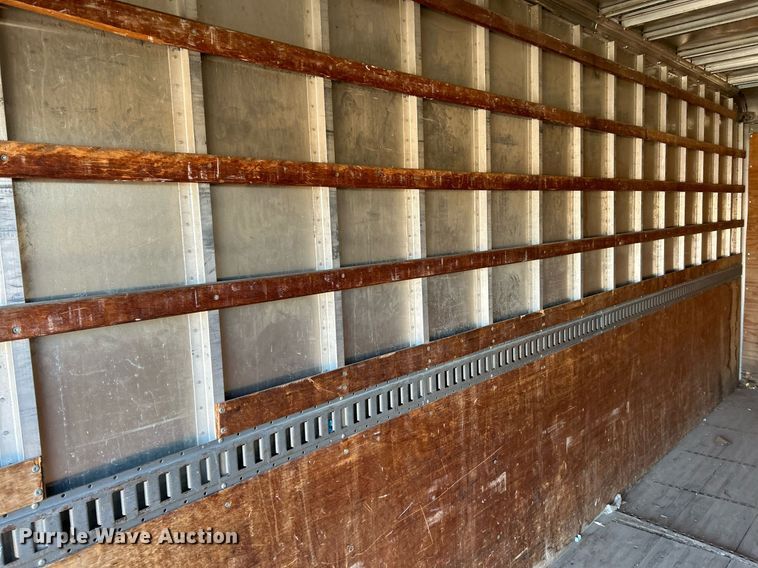 image for item EK4006 2000 International 4700 box truck