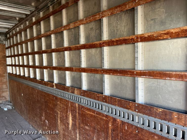 image for item EK4006 2000 International 4700 box truck