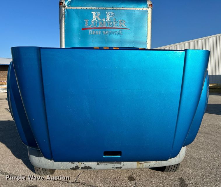 image for item EK4006 2000 International 4700 box truck