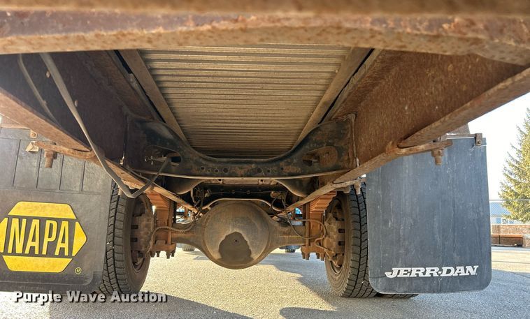 image for item EK4006 2000 International 4700 box truck