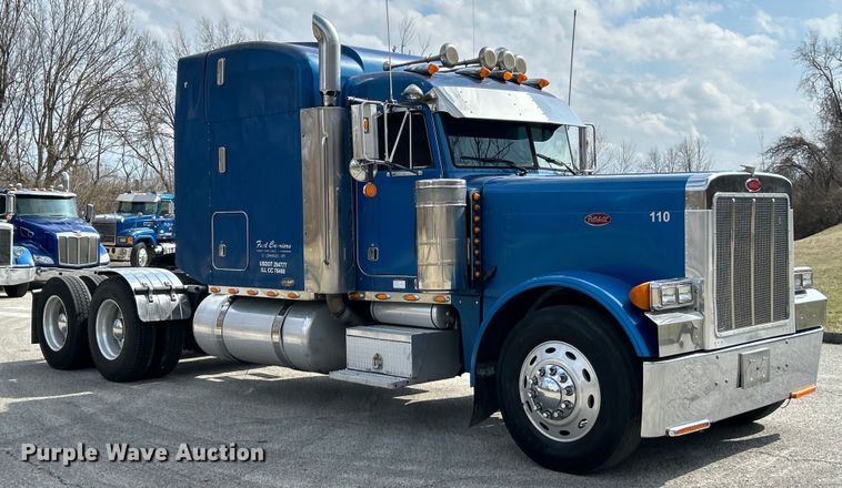 image for item EK4163 2000 Peterbilt 379 semi truck