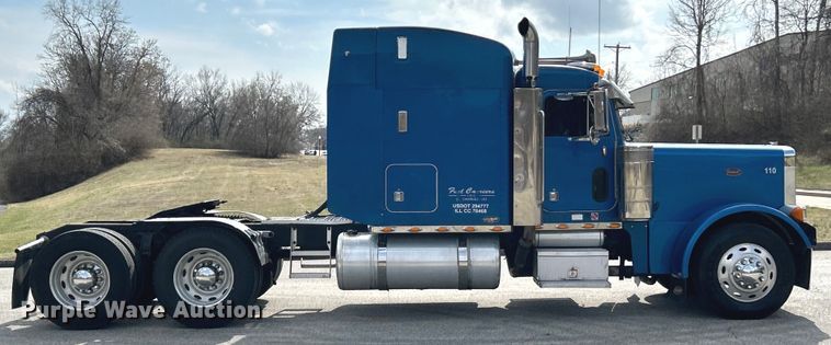 image for item EK4163 2000 Peterbilt 379 semi truck