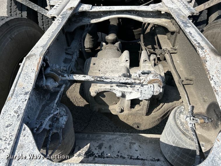 image for item EK4165 2014 Mack CHU613 semi truck