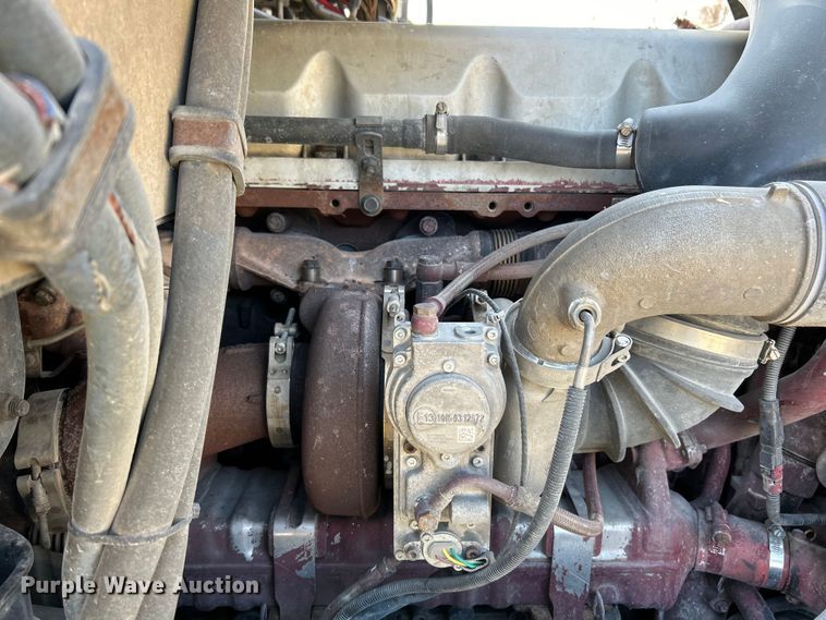 image for item EK4165 2014 Mack CHU613 semi truck