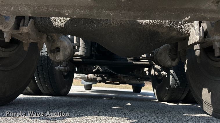 image for item EK4165 2014 Mack CHU613 semi truck