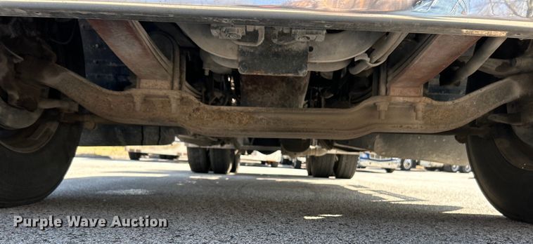 image for item EK4165 2014 Mack CHU613 semi truck