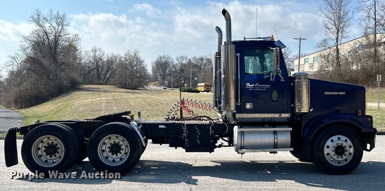 image for item EK4166 1998 Western Star 4964FX semi truck